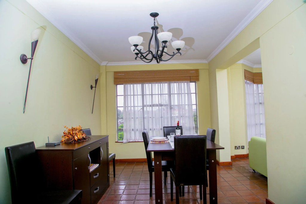 Batians Apartment Hotel