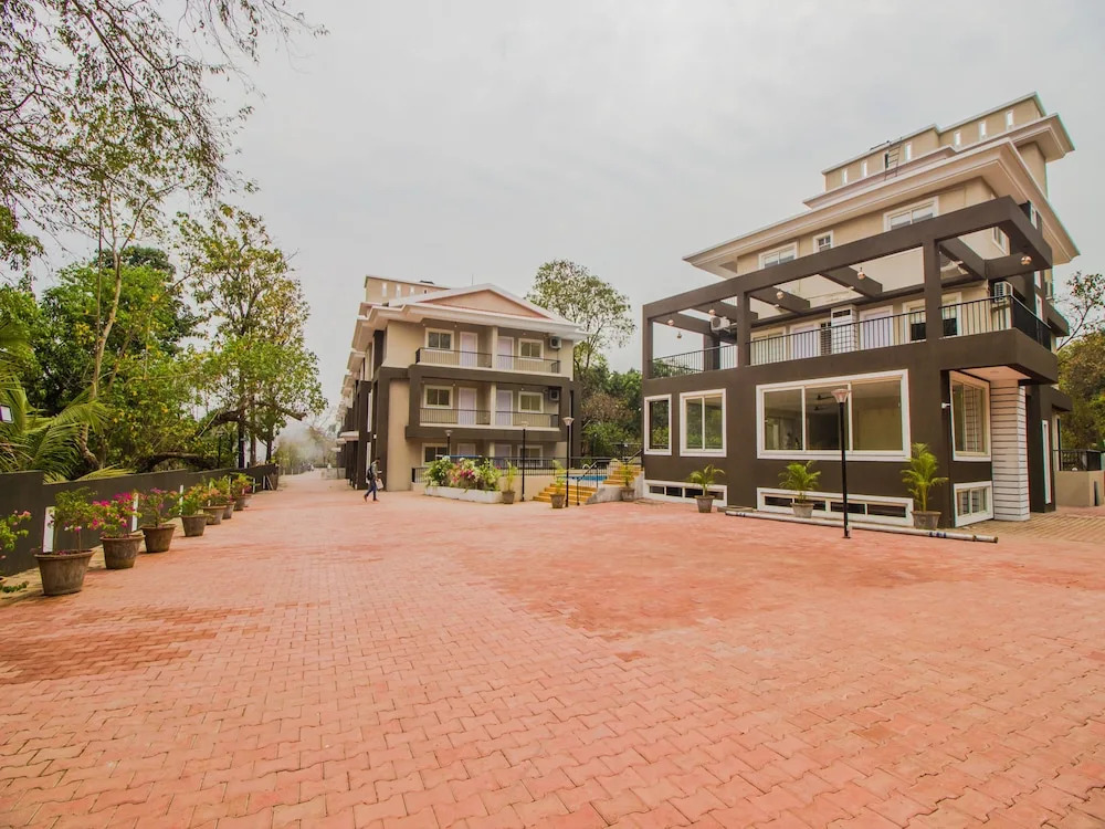 OYO 12702 Home Spacios 2 BHK Anjuna