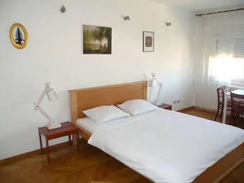 Apartment Student Square