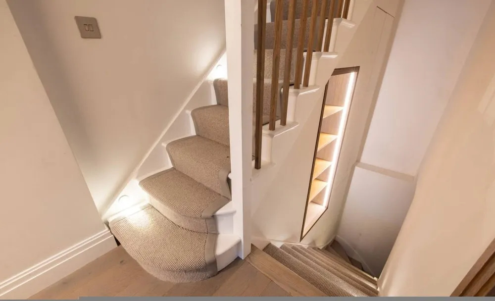 Sunny in Chelsea Luxurious 3 Bedroom Chelsea Home