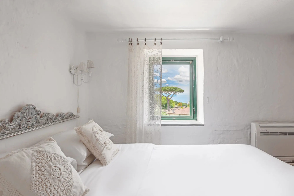 Villa Aragona Historic Villa with Views and Guest services by Feeling Italy