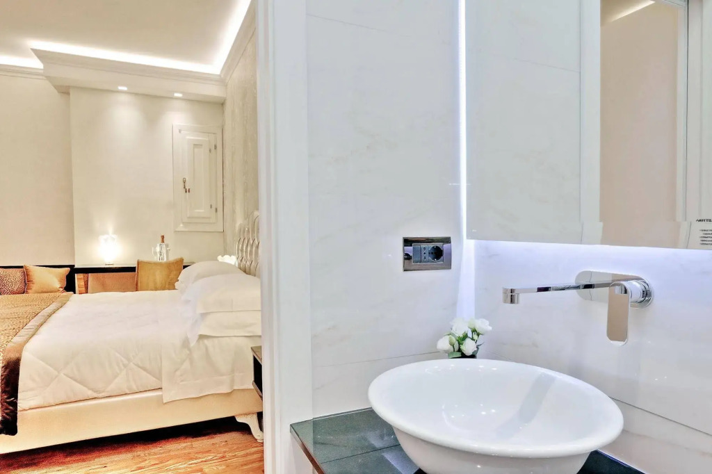 BQ House COLOSSEUM Luxury Rooms
