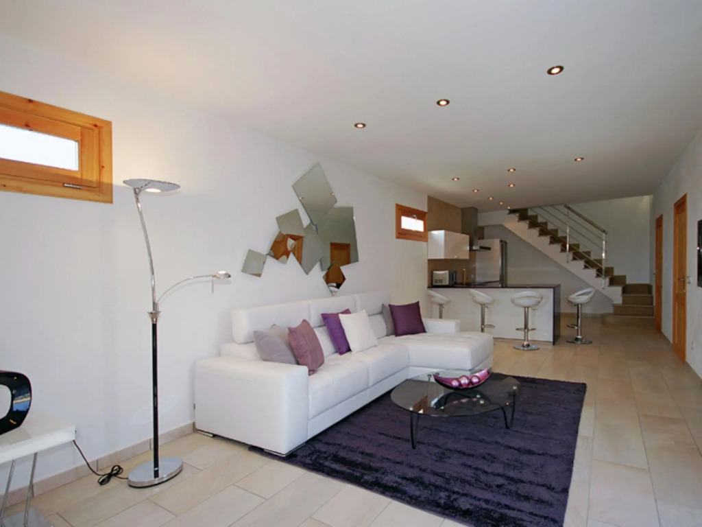 Modern Holiday Home With Private Swimming Pool