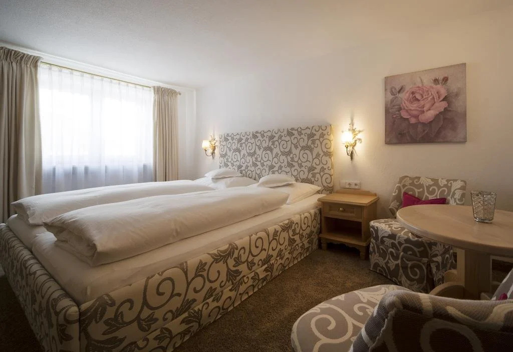 Edelweiss Apartments