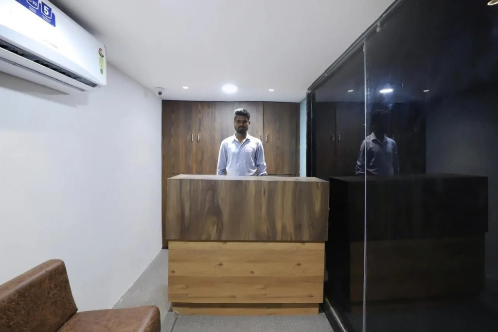 OYO 75323 Hotel Shree Nivas