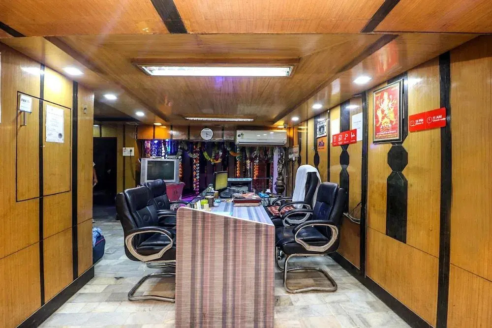 OYO 18474 Hotel Sukh Sagar