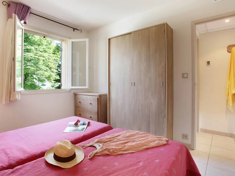 Apartment in Bonnieux Near Lavender Fields