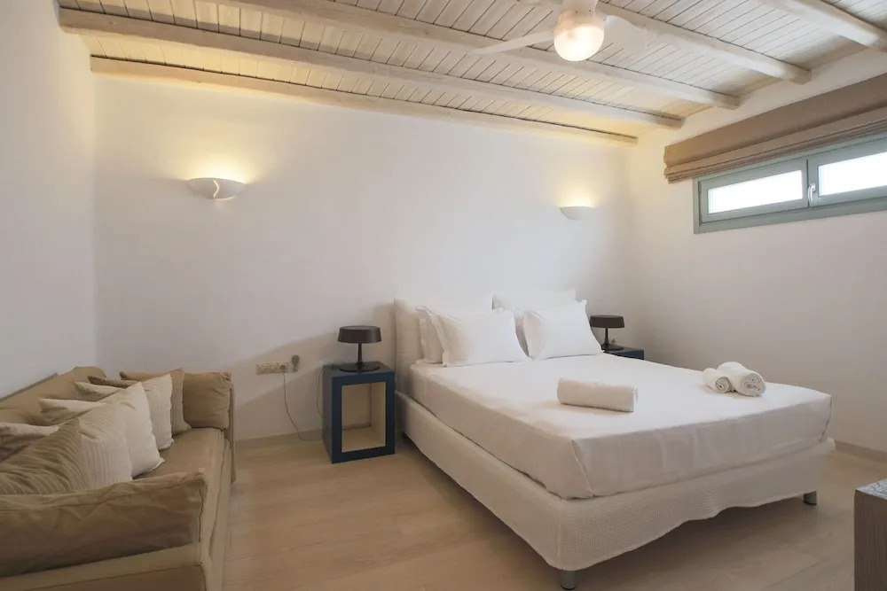 Bluewave Villa
