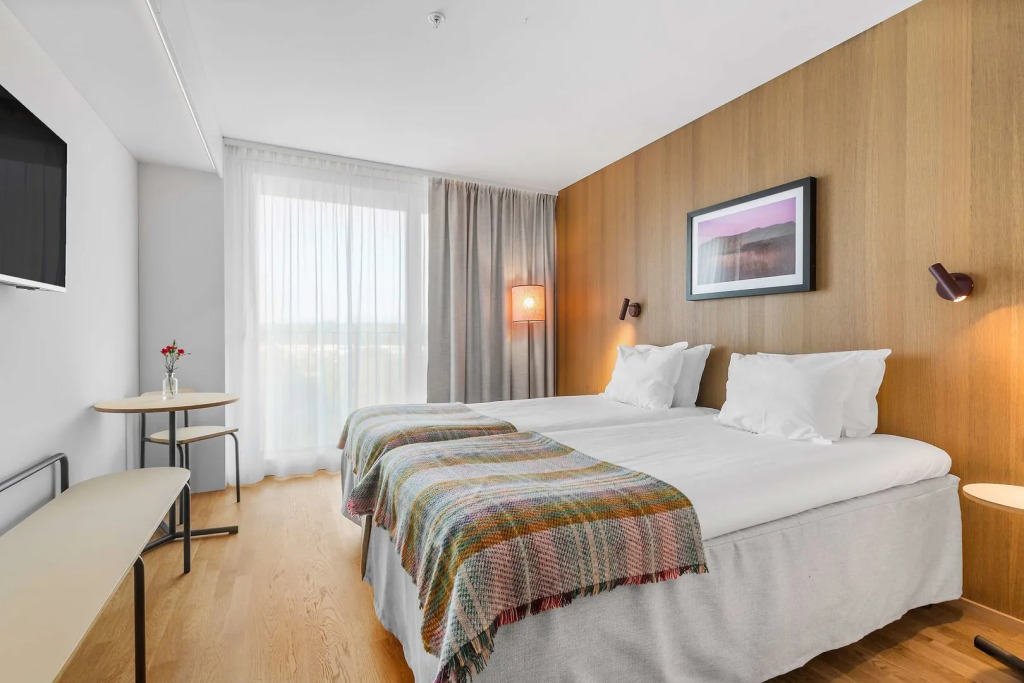 Ten Hotel