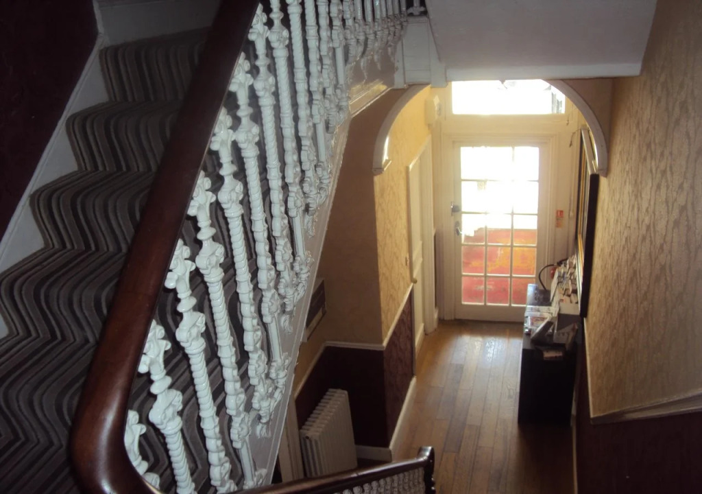 Cecil House Hotel