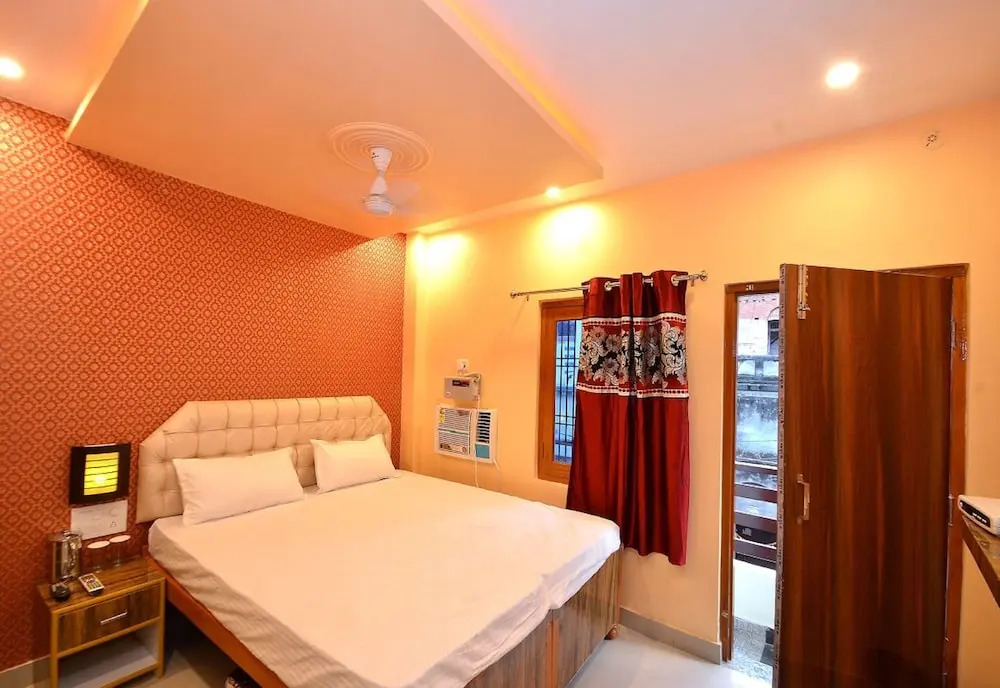 Shiva Guest House