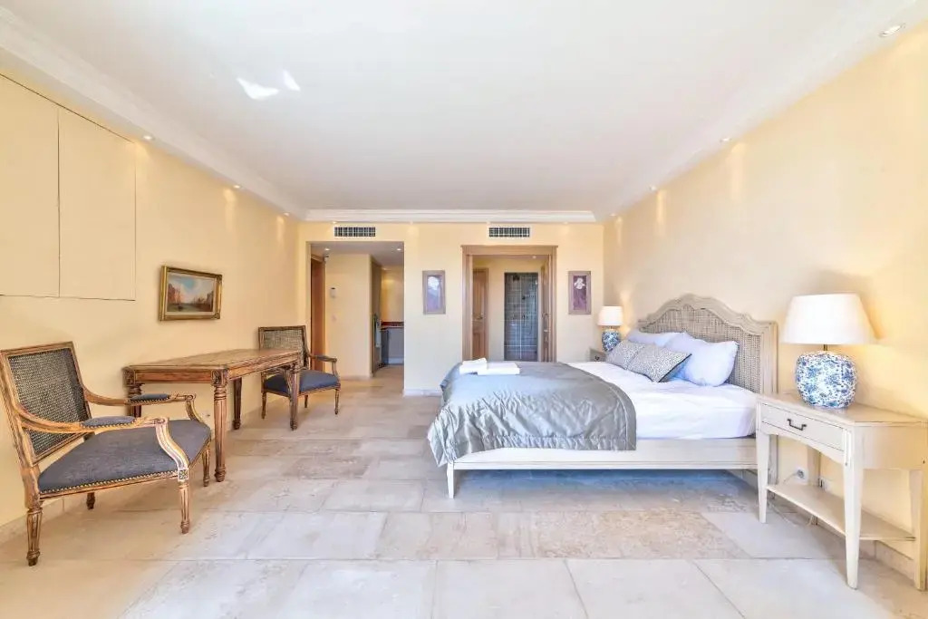 Villa Pertuades Villa with amazing sea view and swimming pool
