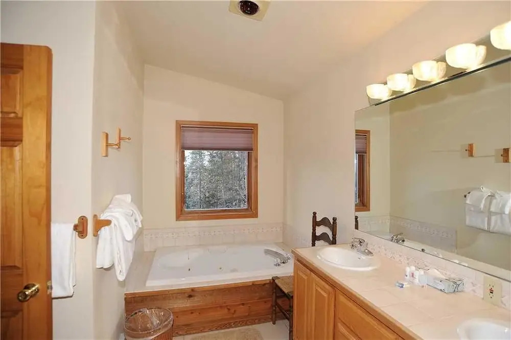 72 Clubhouse Rd Private Home with Hot Tub