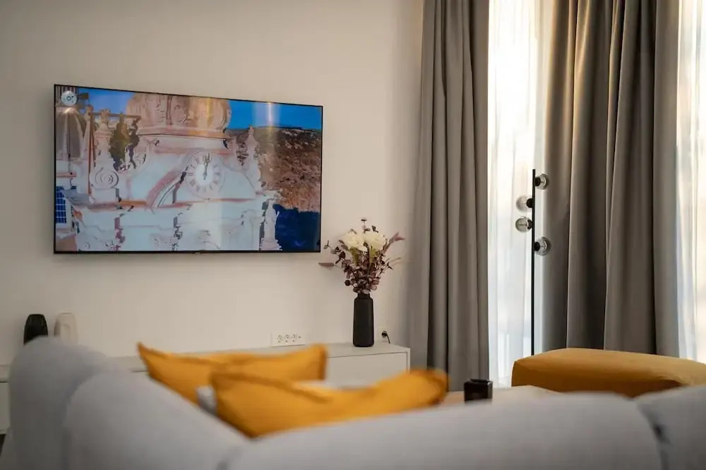Elegant Villa Cataleya with private pool and sauna
