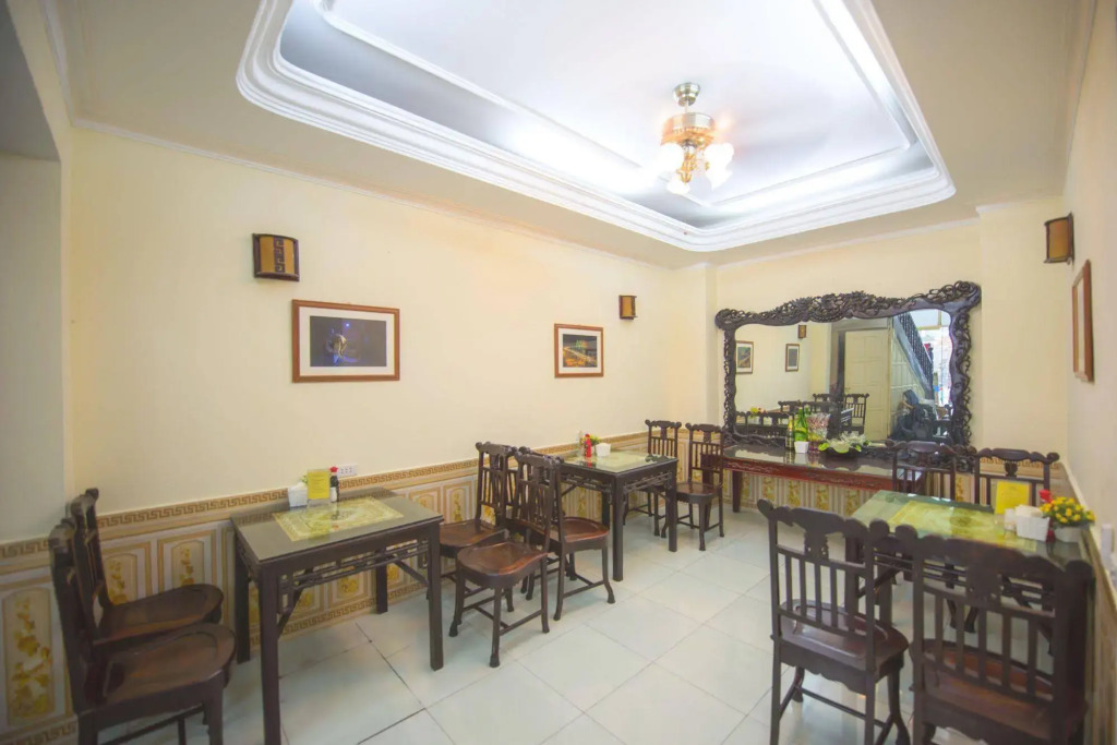 Group Nest Hotel