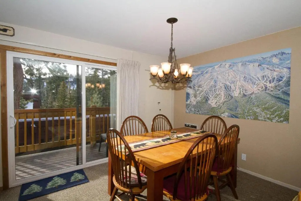 Mammoth Ski Racquet Club 82