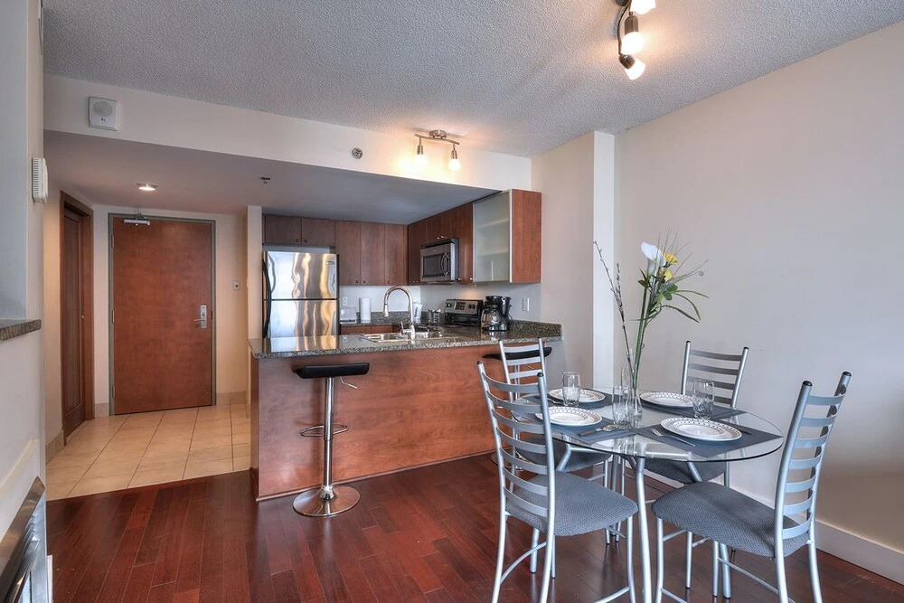 1-Bedroom Convention Center Old Port