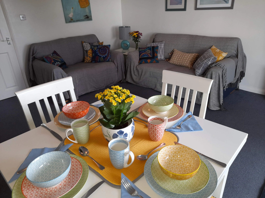 Swn Y Tonnau - Sea Front Apartment Spectacular Sea Views Parking Direct Beach Access