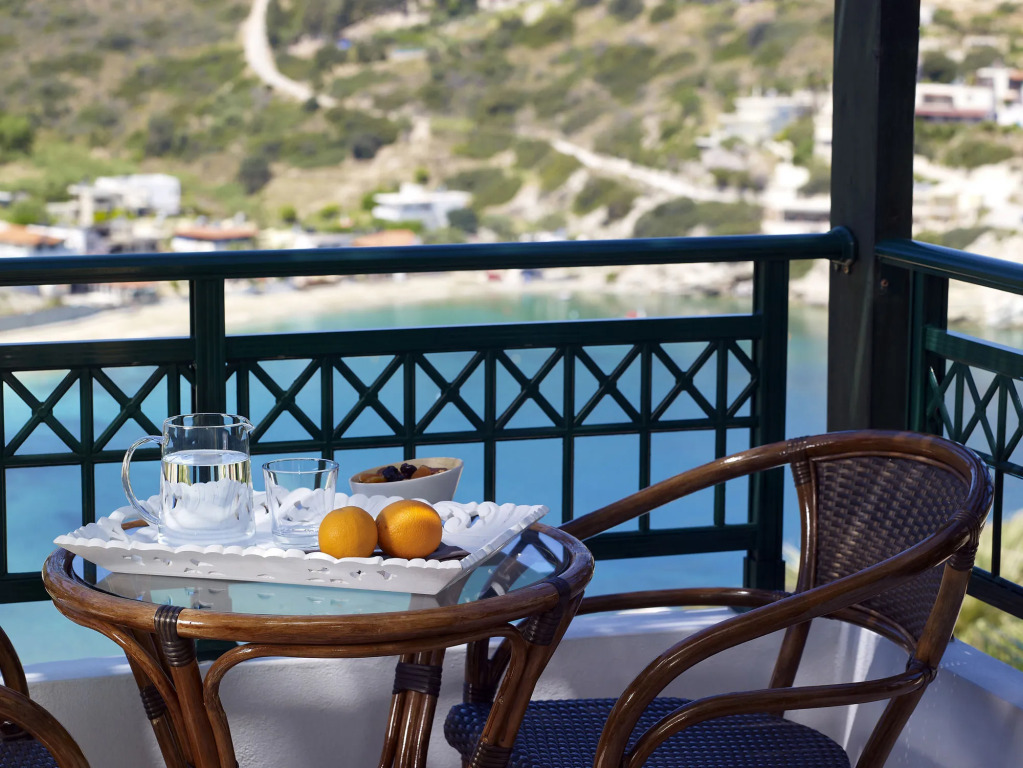 Erivolos Studios & Apartments