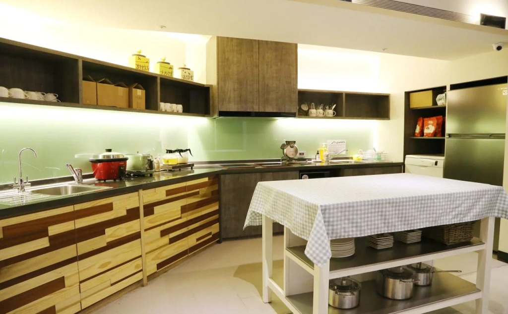 Mono Hostel