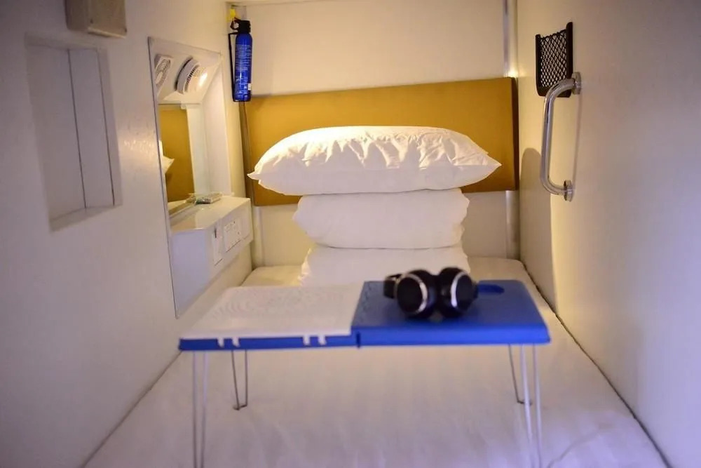 Shangjian Capsule Apartment Hangzhou East Railway Station