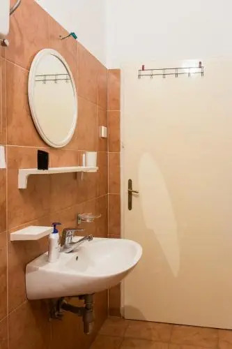 Apartment Tranquilo- Two Bedroom Apartment With Garden View