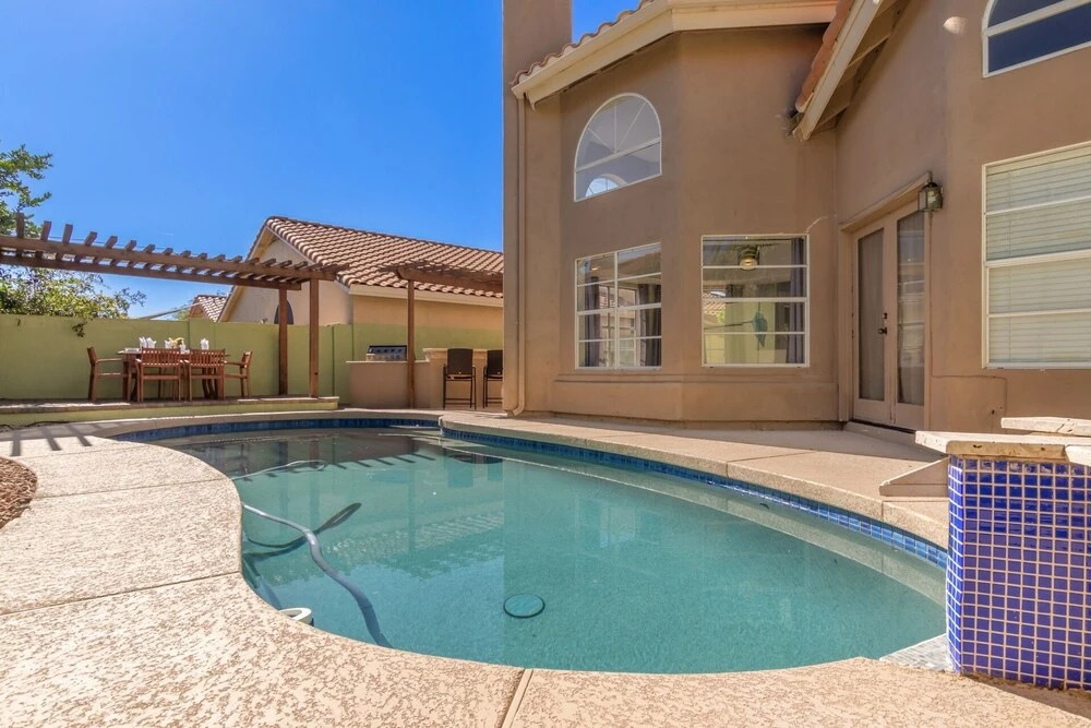 Redmont Mesa 3 Bedroom Home by Redawning