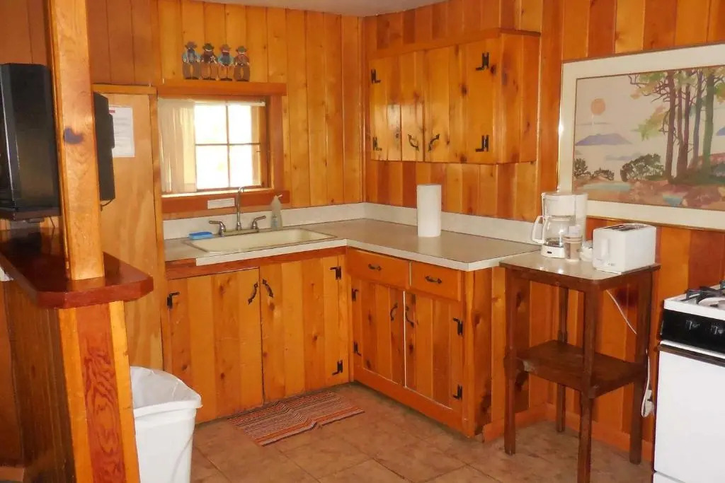 Elkhorn Lodge