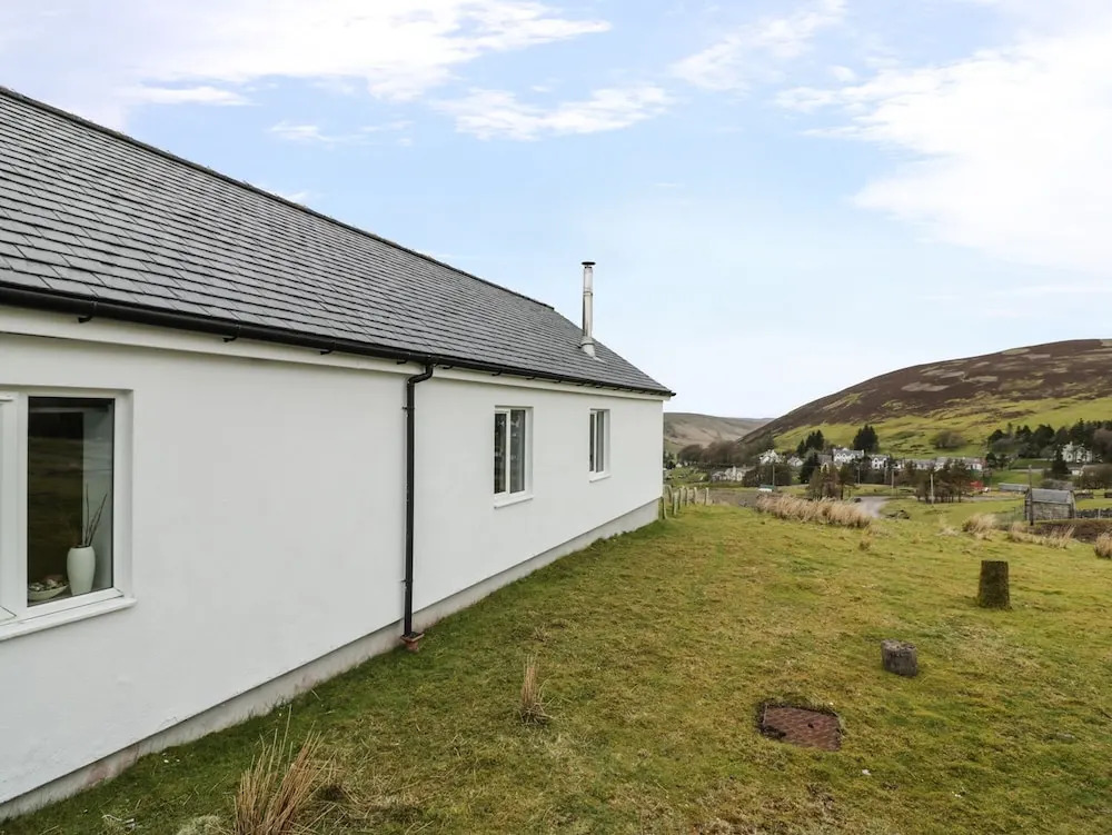 4 Mountain Lodge