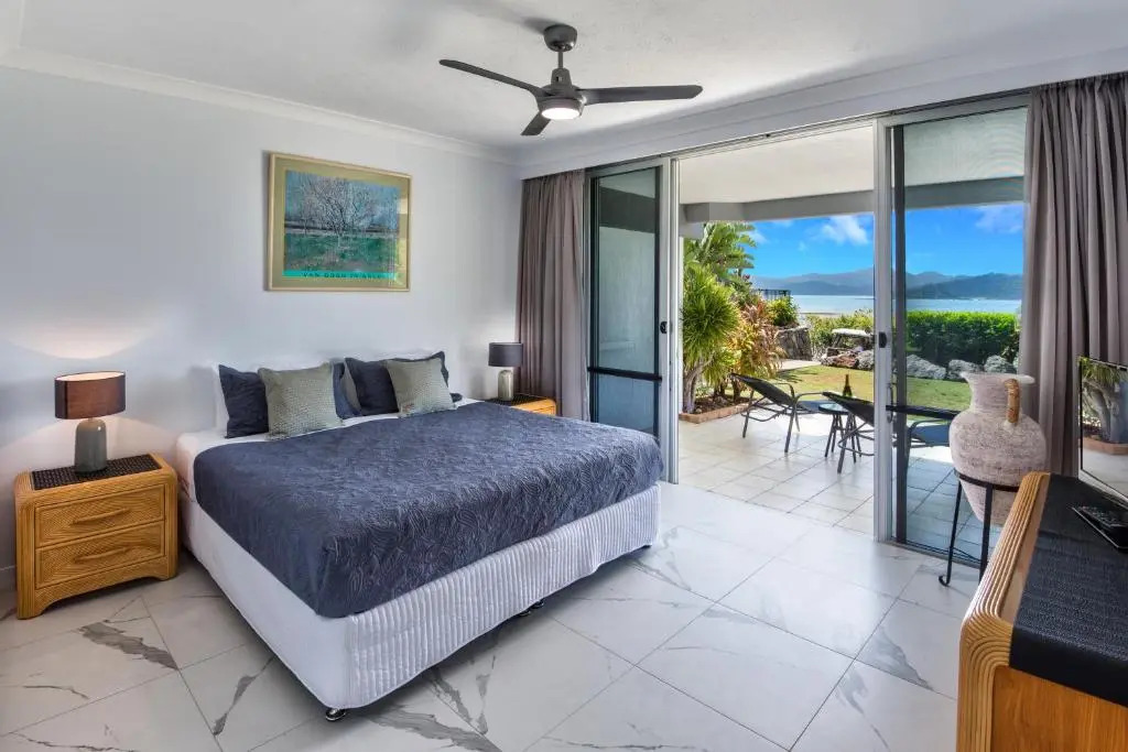 Frangipani Beachfront Lodge F5 on Hamilton Island by HamoRent