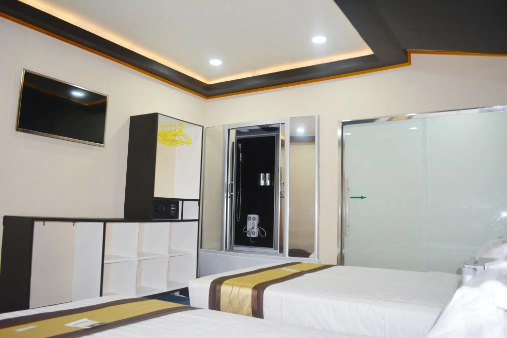 999 Hotel