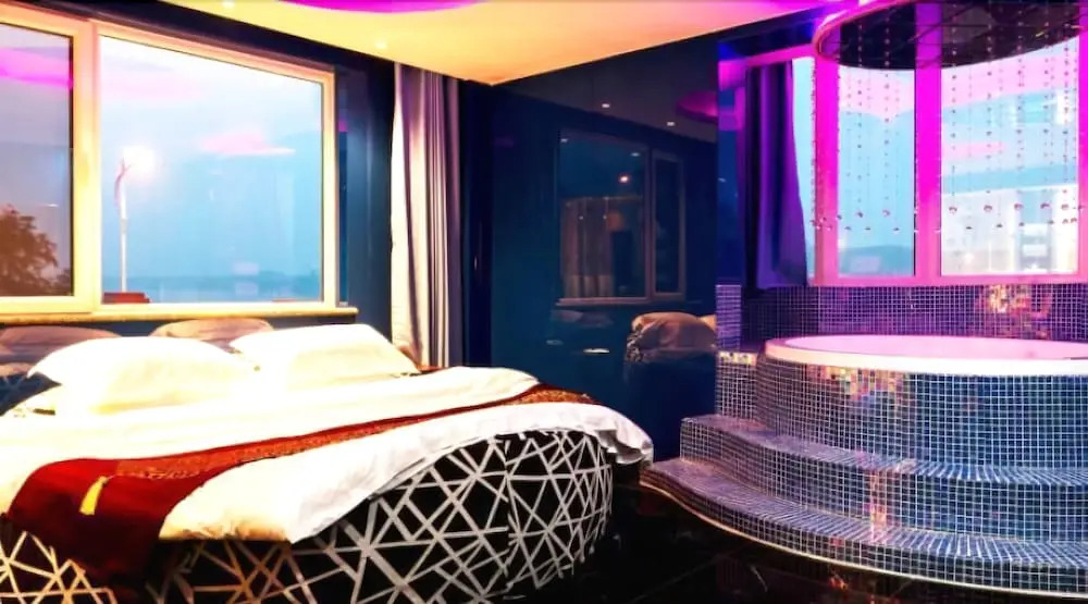 Weihai Gaoshang Movie Art Hotel