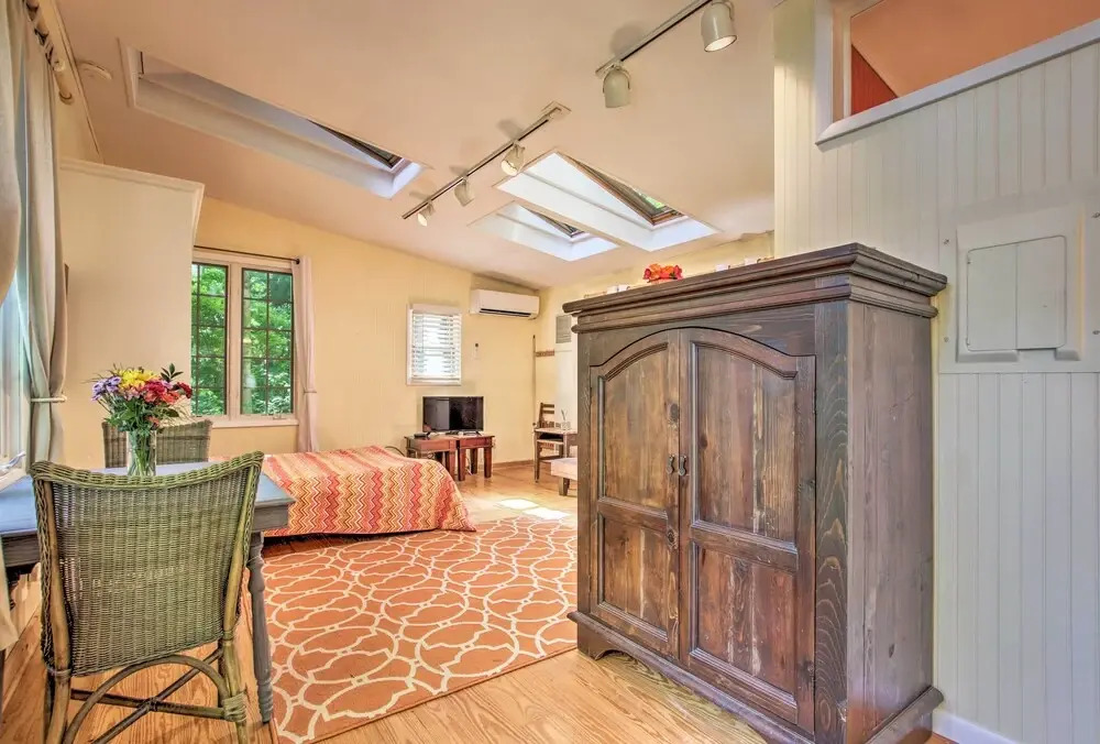 Quiet Saugatuck Studio w/ Patio - Walk to Dtwn!
