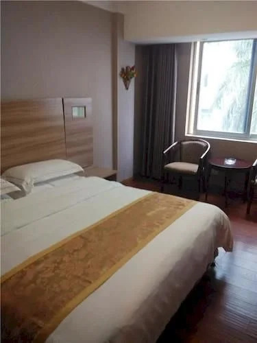 Yiju Hotel