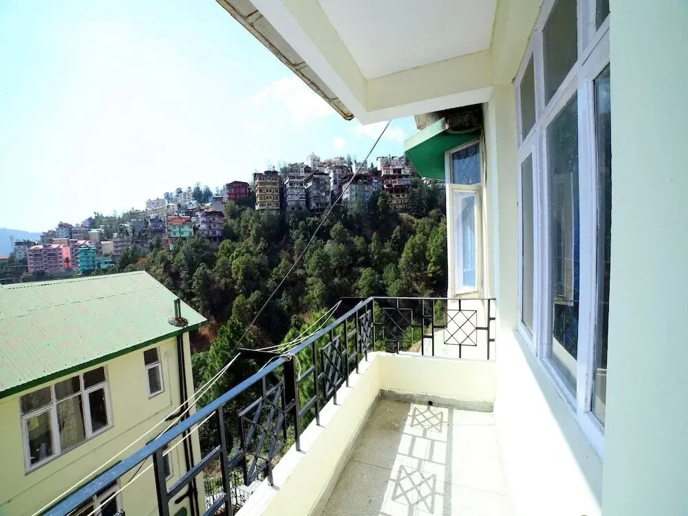 OYO 12697 Home Valley View New Shimla