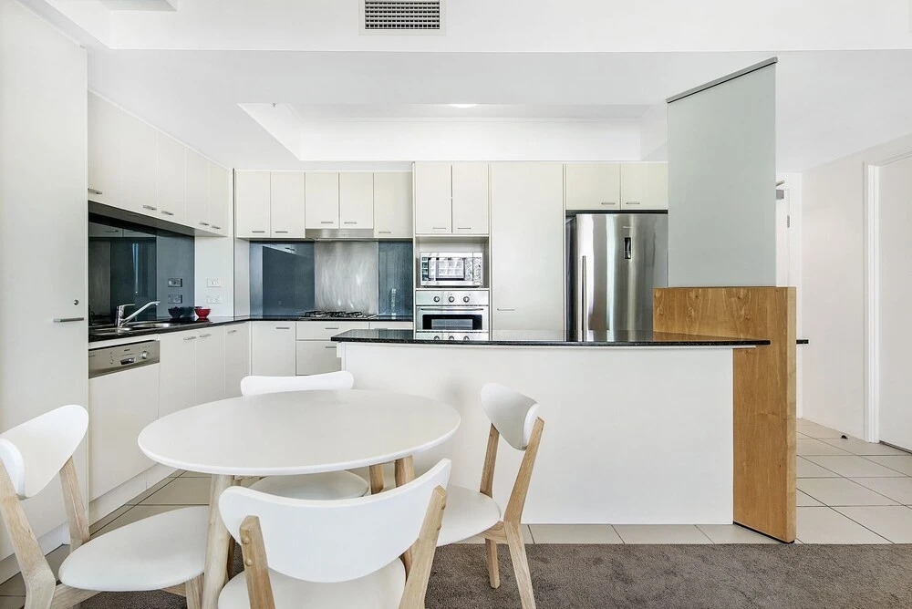 Broadbeach on the Park 2 Bedroom Apartment
