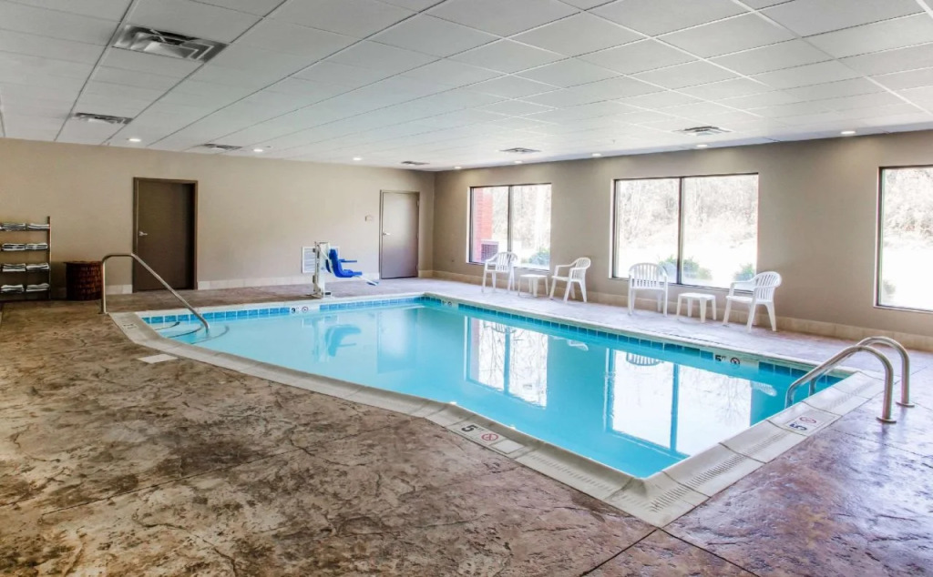 Portland Inn & Suites
