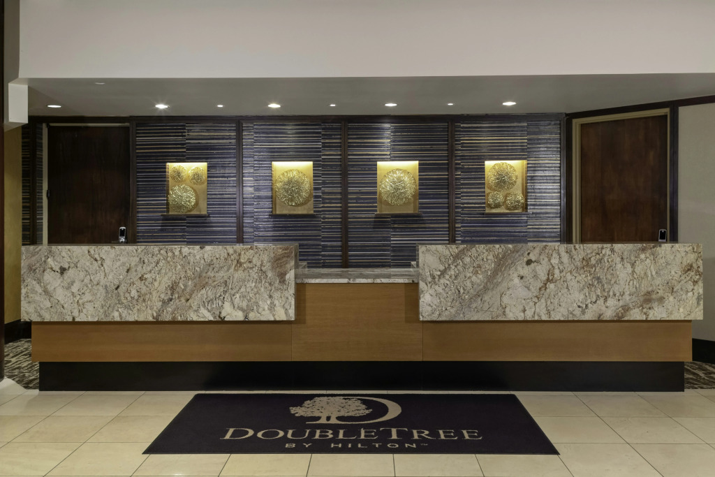 DoubleTree by Hilton Kansas City - Overland Park