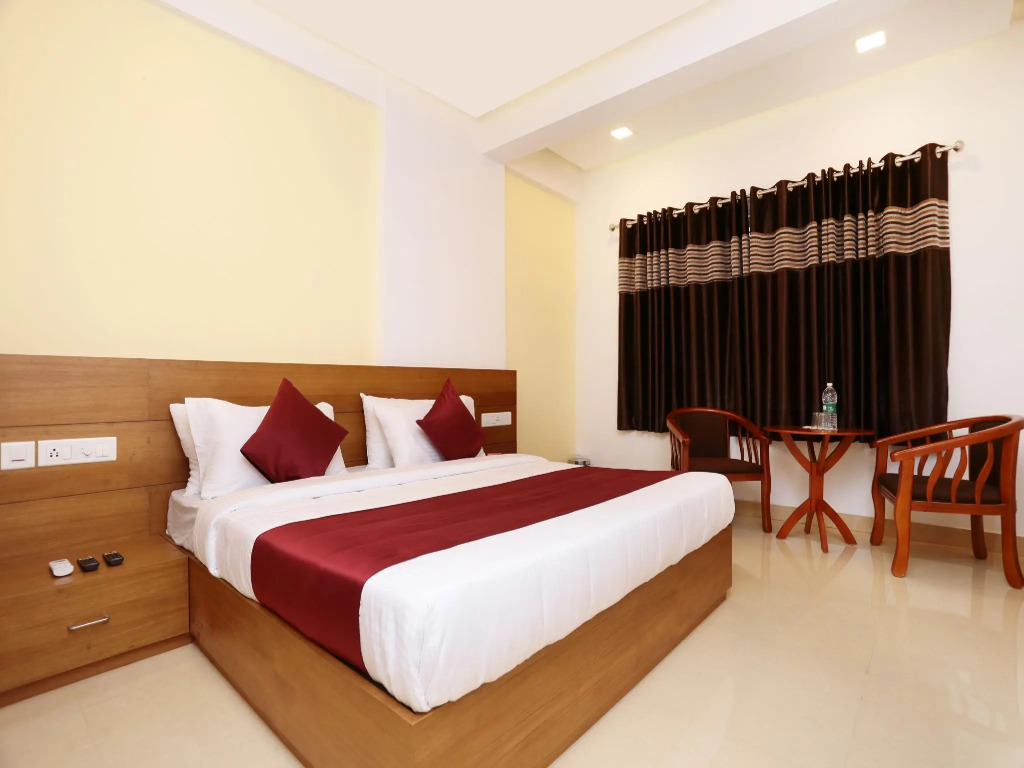 OYO 10547 Hotel Ayodhya Residency