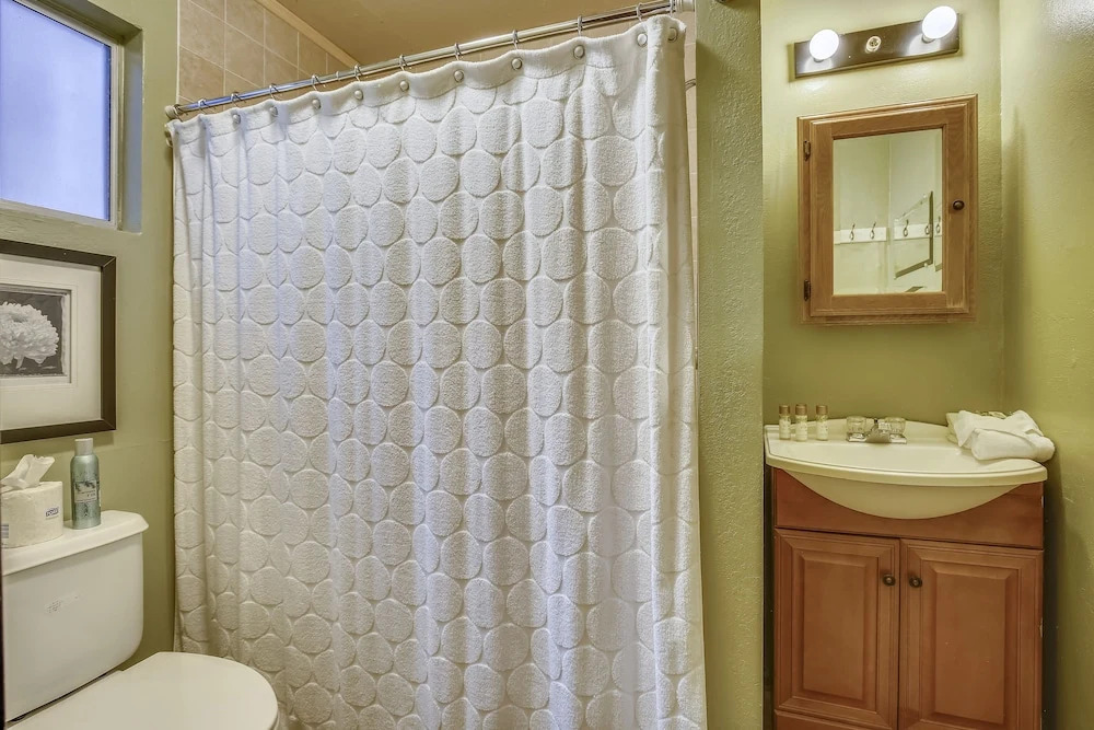 Studio with Central South Lake Tahoe Location Apts