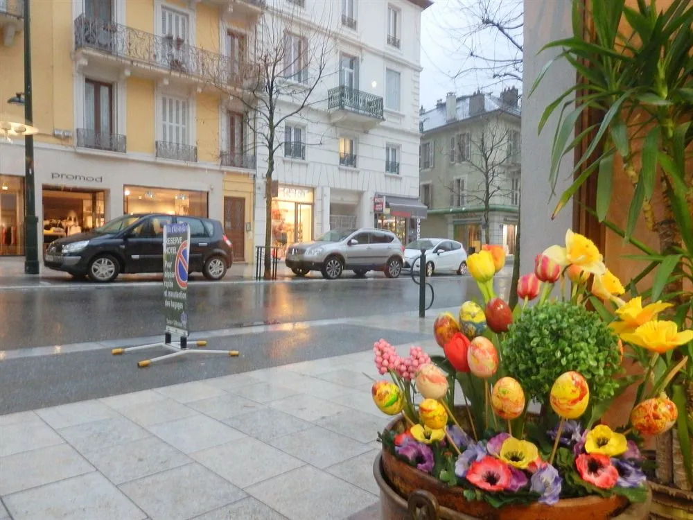 Revotel