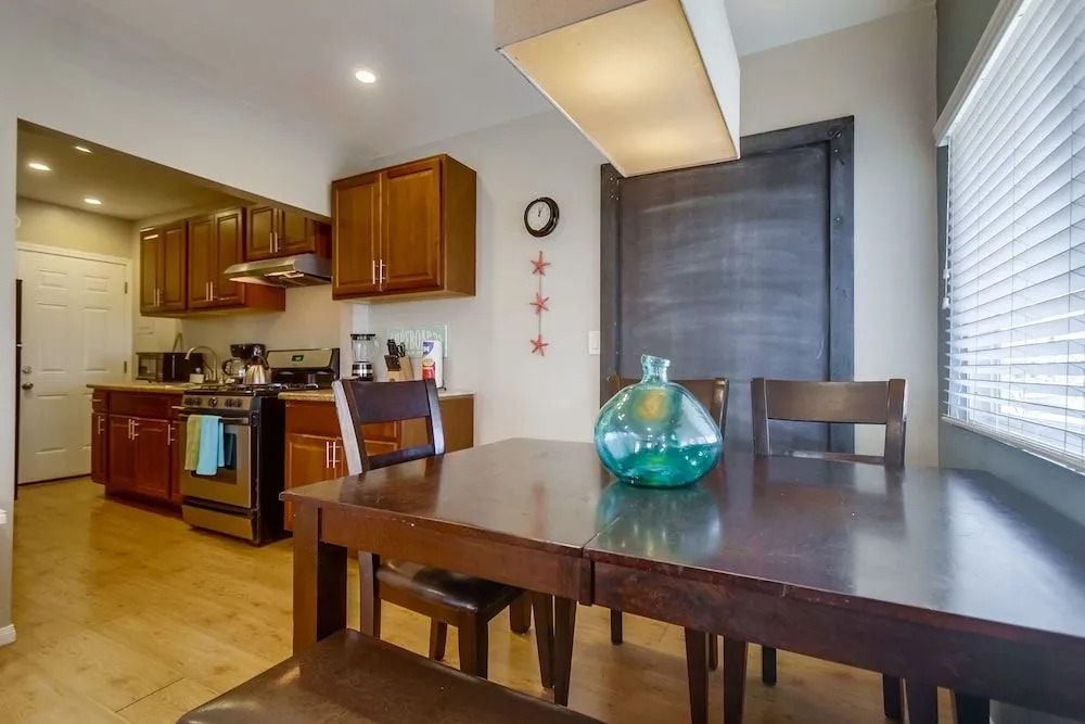 Kingston Court Cottage 726