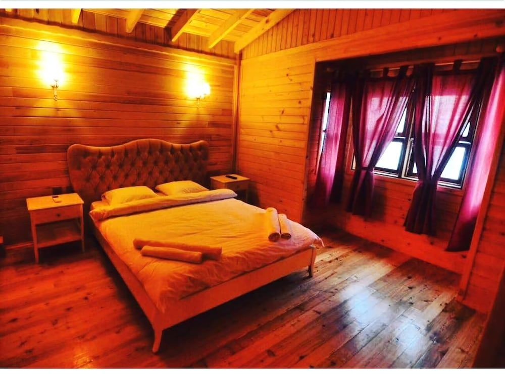 Lithos Hotel
