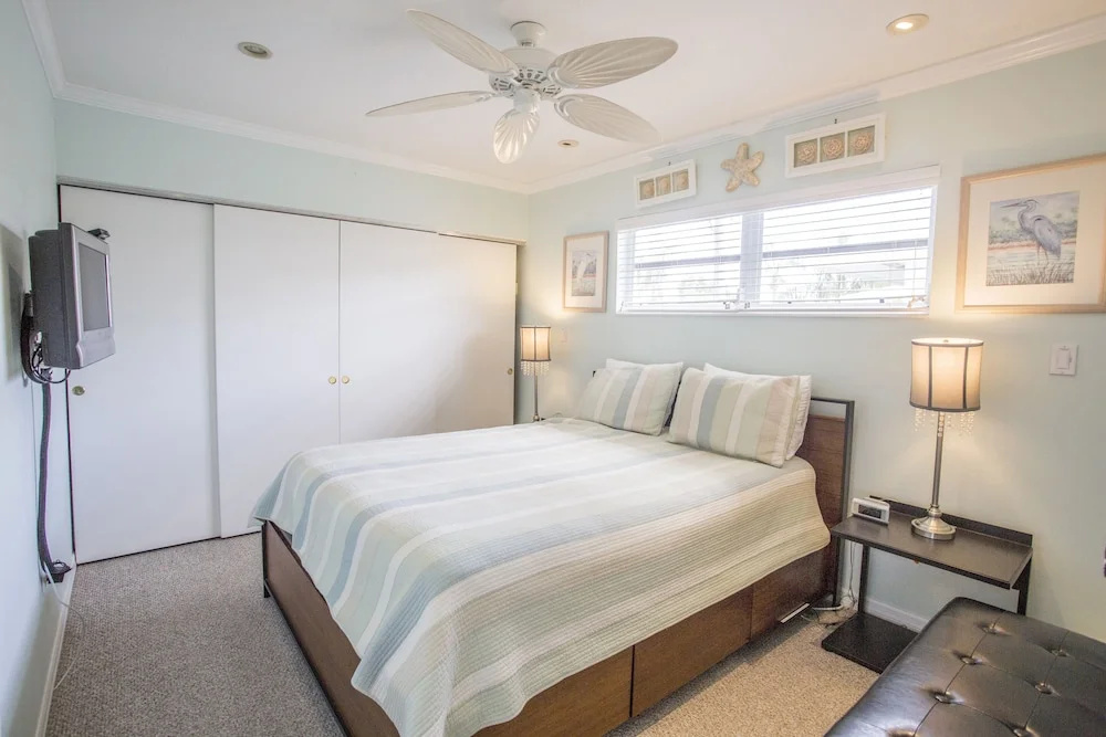 Aloha Kai Unit 4 1 Bedroom 1 Bathroom Apts