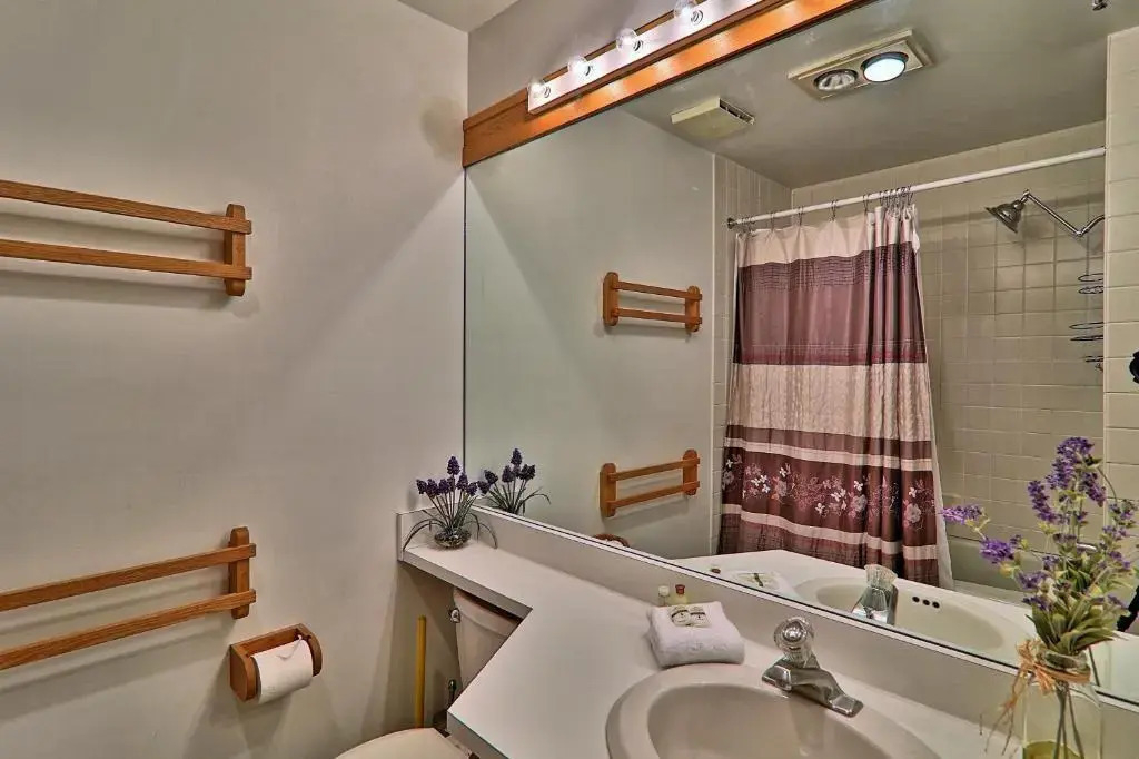 Highridge Condominium Unit B9
