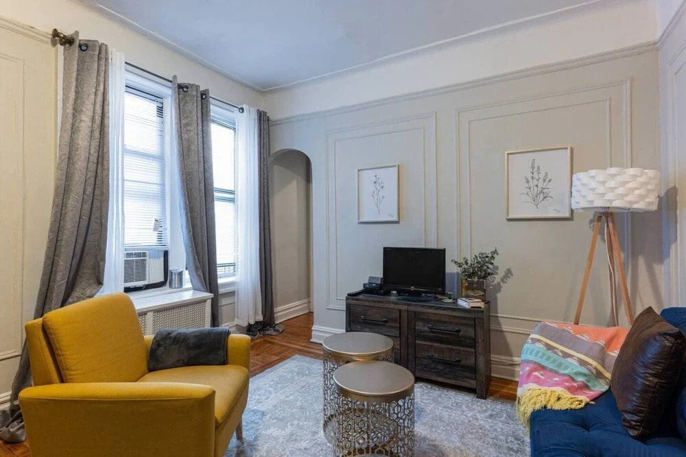 Eclectic Cozy Studio in Inwood New York