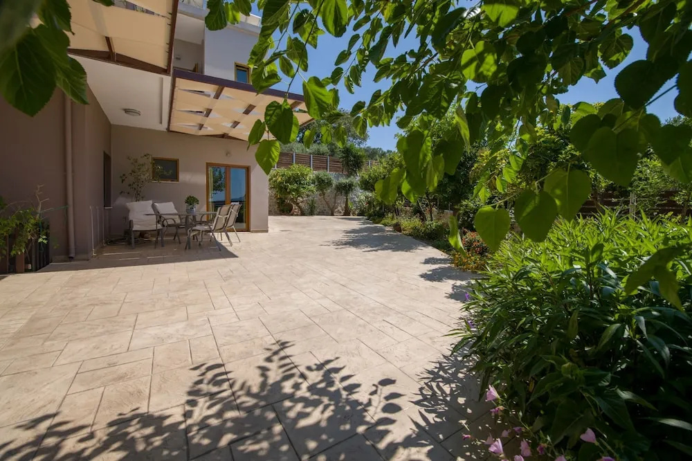 Villa Lady Dafni with private heated pool