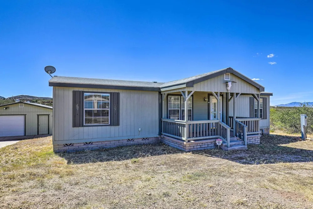 Quiet Tombstone Retreat ~ 3 Mi to Historic Dtwn!