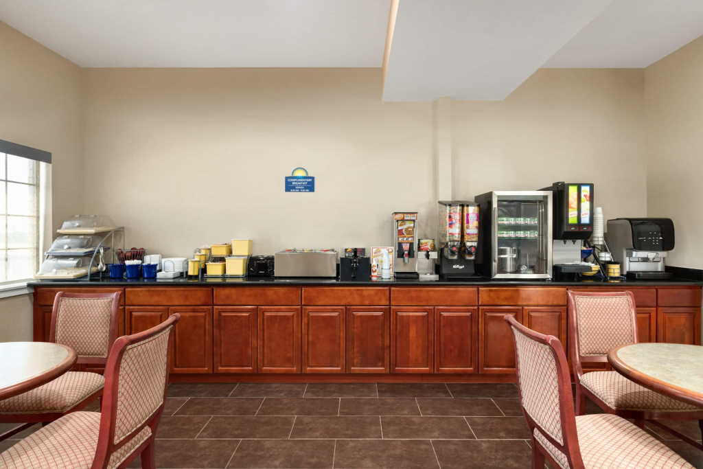 Days Inn by Wyndham San Antonio Near Fiesta Park