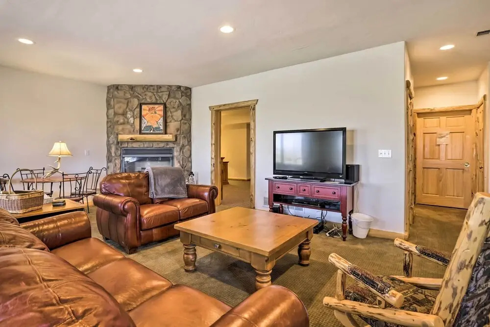 Skiing & Hiking Access: Spacious Granby Cabin!